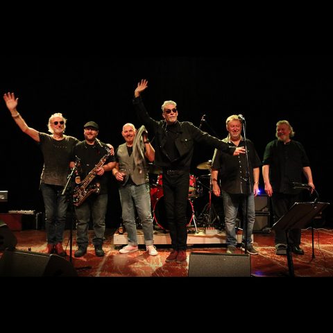 Climax Blues Band wave and smile as they thank fans after gig 2019